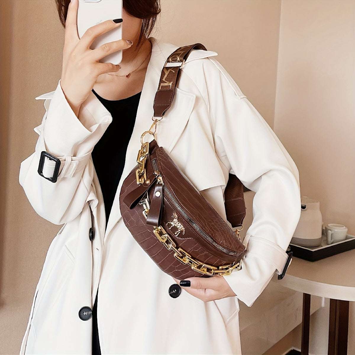 Crocodile Print Faux Leather Fanny Pack - Fashion-Forward Waist Bag for Travel, Sports & Style - Stylish Chain Accent, Durable Bum Bag for Hands-Free Convenience