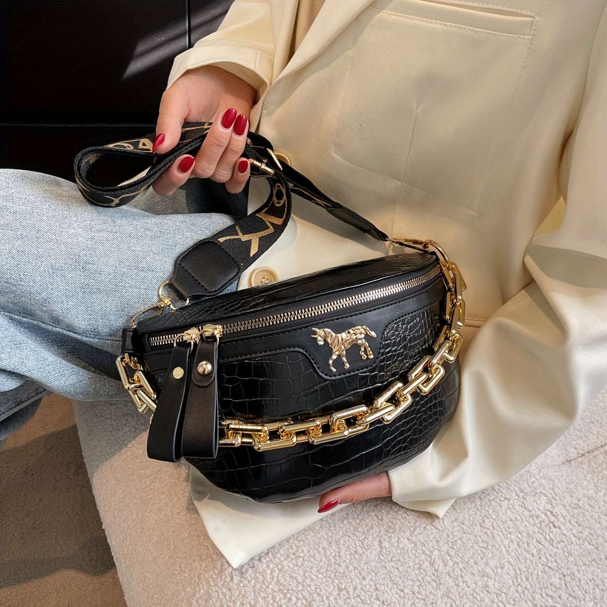 Crocodile Print Faux Leather Fanny Pack - Fashion-Forward Waist Bag for Travel, Sports & Style - Stylish Chain Accent, Durable Bum Bag for Hands-Free Convenience