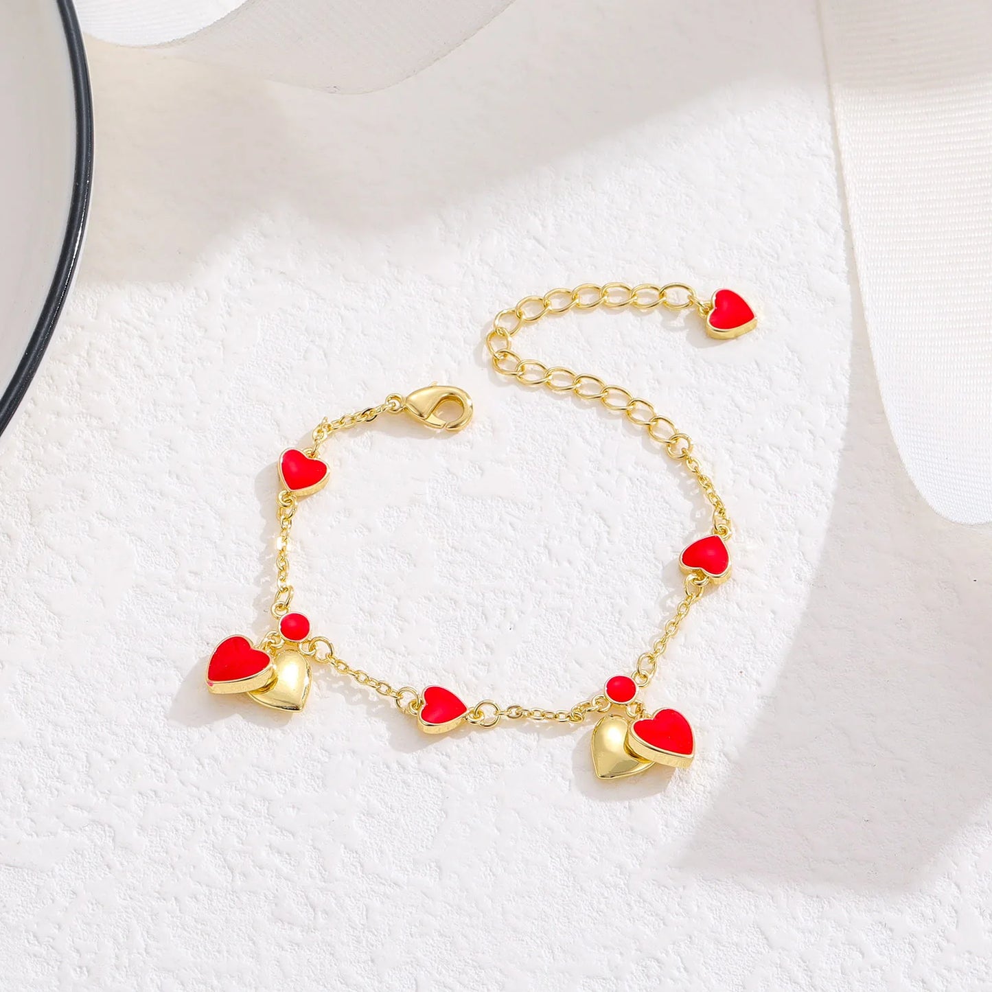 Little Heart Children's Hanging Bracelet Is Cute And Can Be Worn Everyday. Lt's New In Autumn